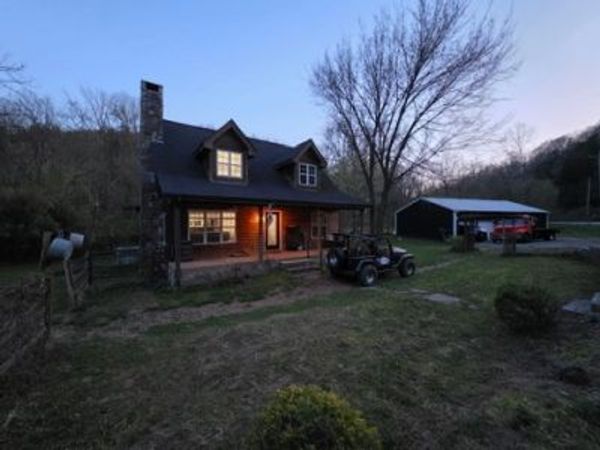 8216 Gassaway Rd , Woodbury, TN 37190