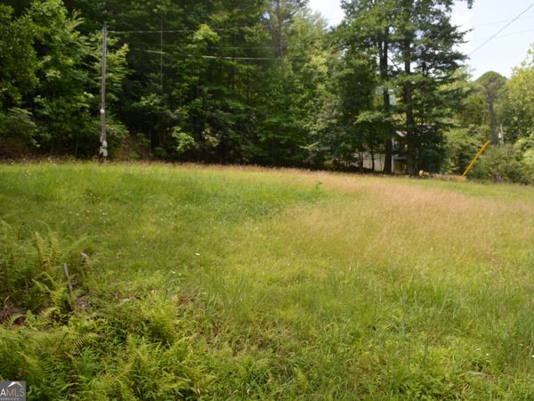 1032 Ruby Lake Dr., Hiawassee, GA 30546