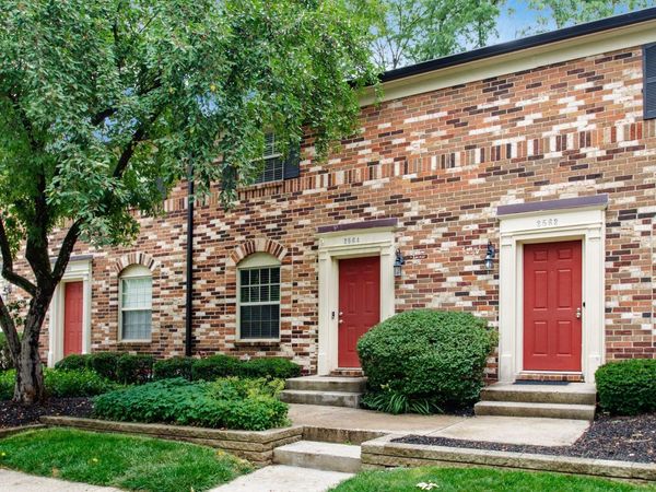 2564 Shore Line Lane , Columbus, OH 43221