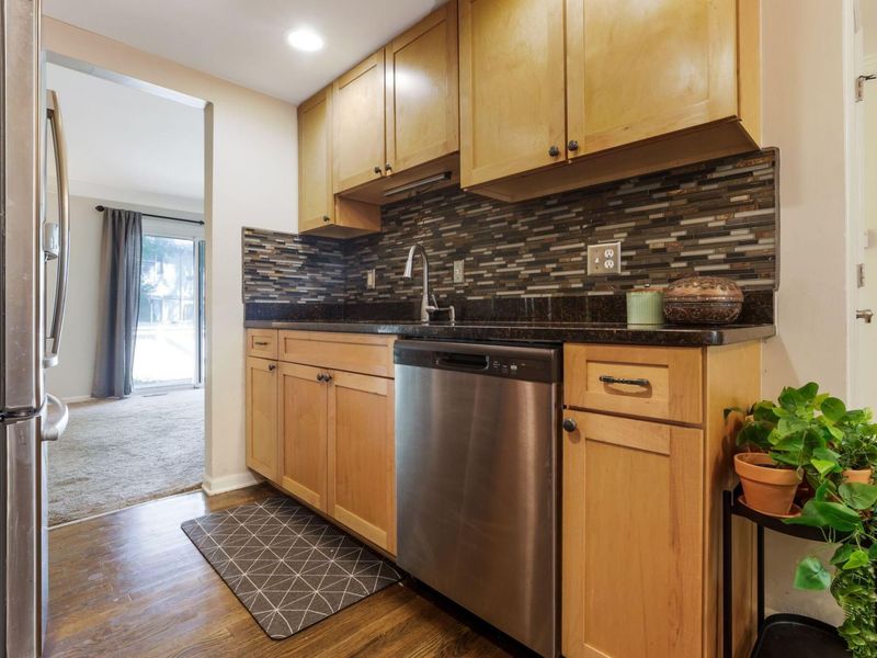 2564 Shore Line Lane, Columbus, OH 43221 Photo 16