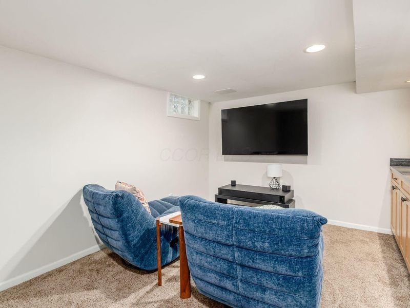 2564 Shore Line Lane, Columbus, OH 43221 Photo 17