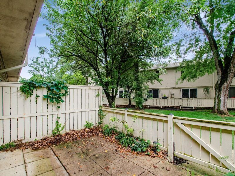2564 Shore Line Lane, Columbus, OH 43221 Photo 27