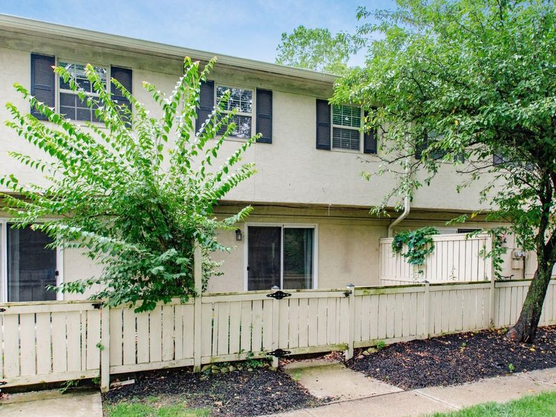 2564 Shore Line Lane, Columbus, OH 43221 Photo 30