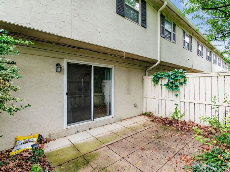 2564 Shore Line Lane, Columbus, OH 43221 Photo 31