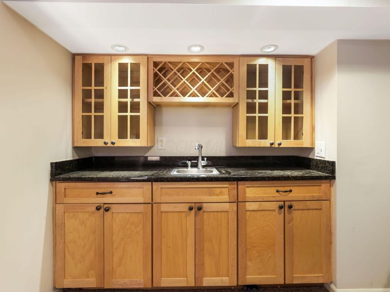 2564 Shore Line Lane, Columbus, OH 43221 Photo 31