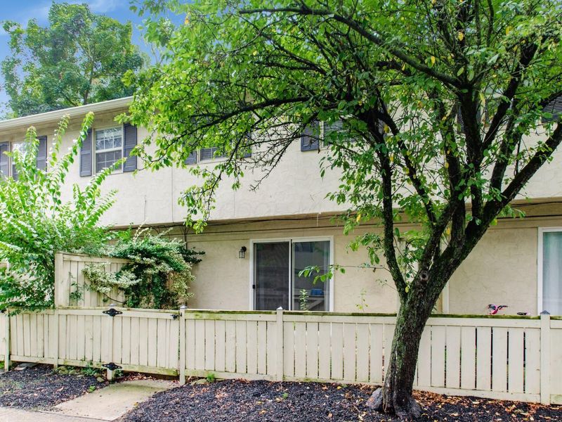 2564 Shore Line Lane, Columbus, OH 43221 Photo 33
