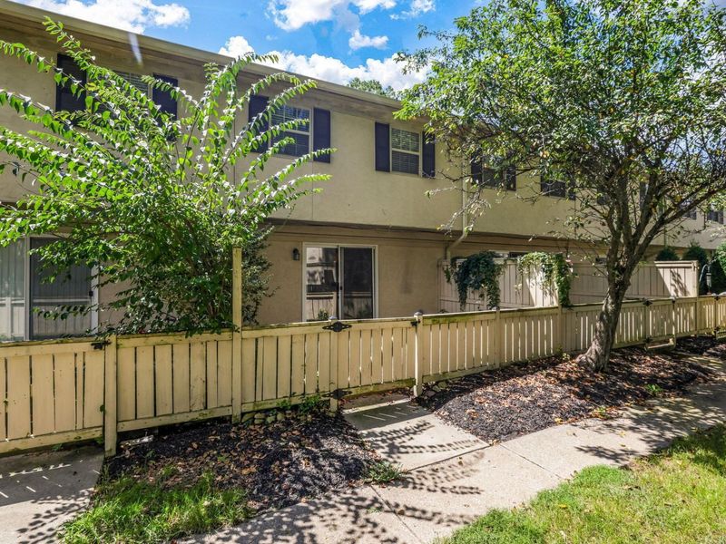 2564 Shore Line Lane, Columbus, OH 43221 Photo 33
