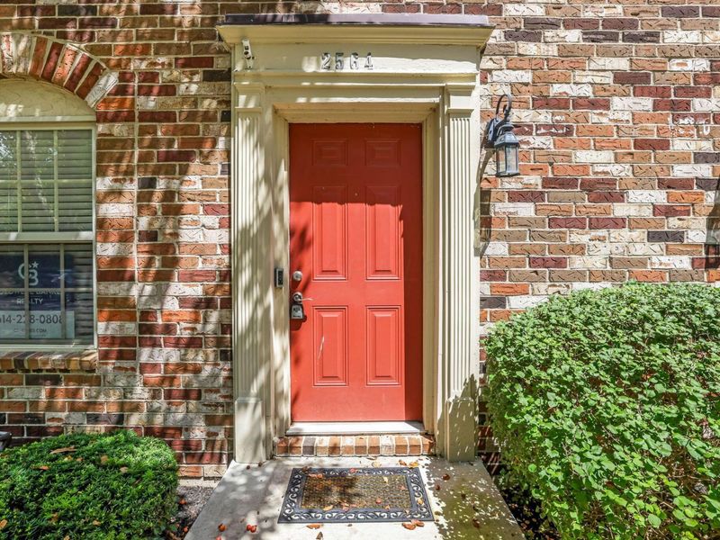 2564 Shore Line Lane, Columbus, OH 43221 Photo 4