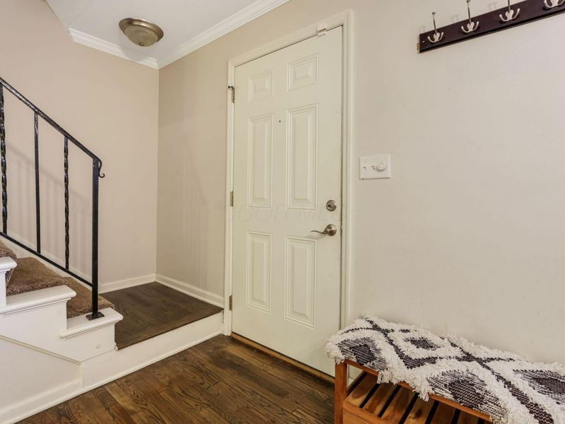 2564 Shore Line Lane, Columbus, OH 43221 Photo 5