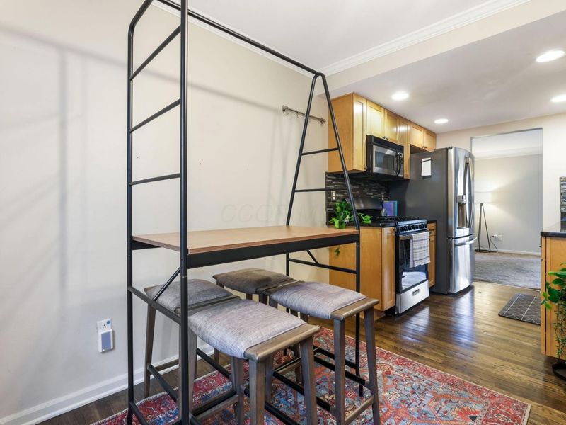2564 Shore Line Lane, Columbus, OH 43221 Photo 6