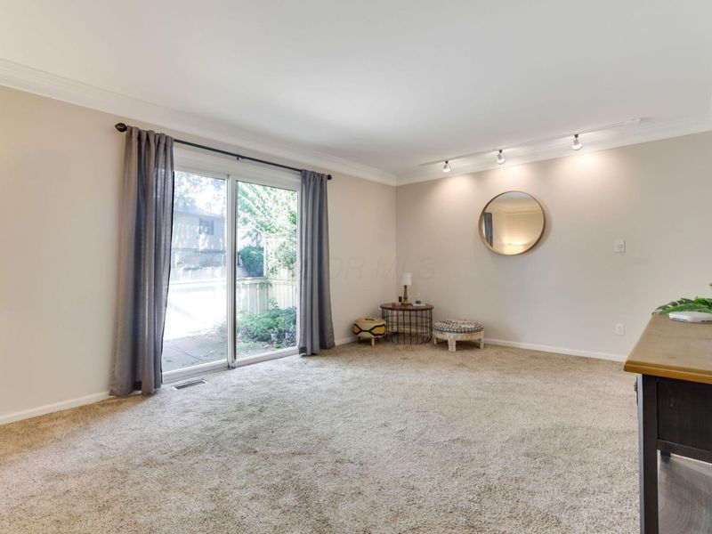 2564 Shore Line Lane, Columbus, OH 43221 Photo 7