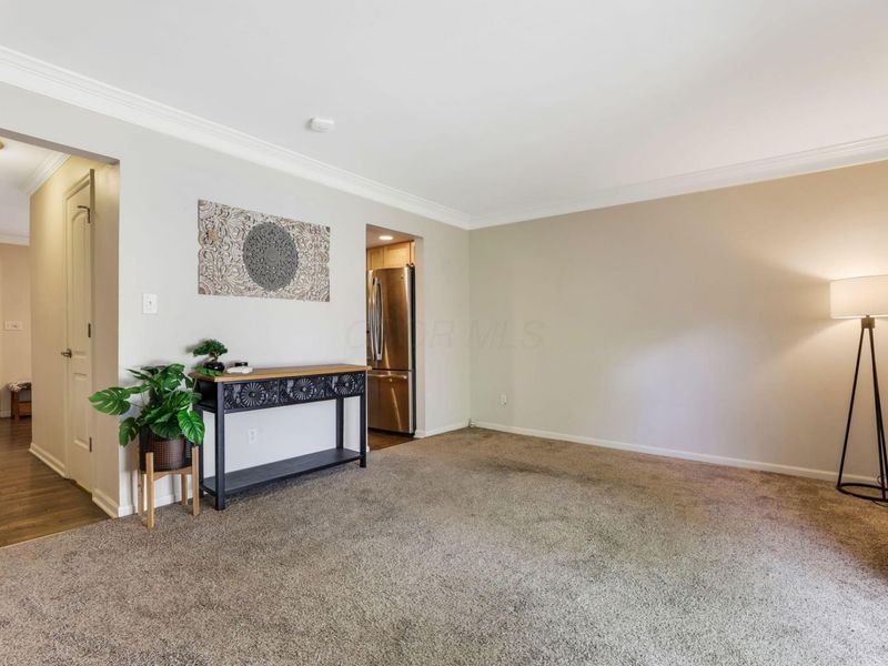 2564 Shore Line Lane, Columbus, OH 43221 Photo 9