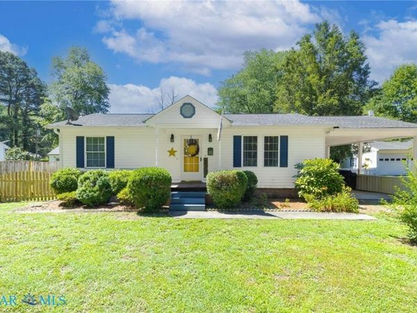 401 Sanders Landing Road, Mathews, VA 23128