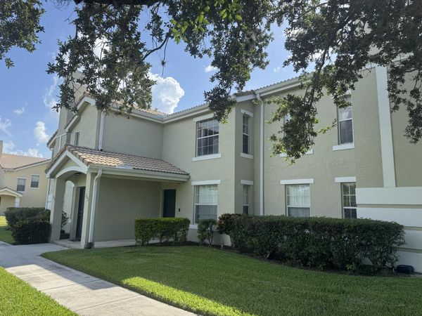 122 SW Peacock Boulevard, Unit 12-202, Port St. Lucie, FL 34986