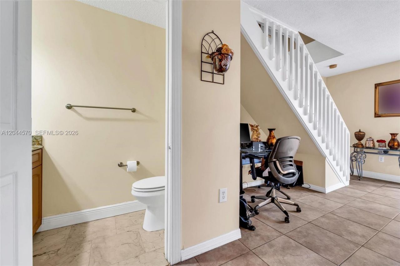 10857 NW 8th St , Pembroke Pines, FL 33026 Photo
