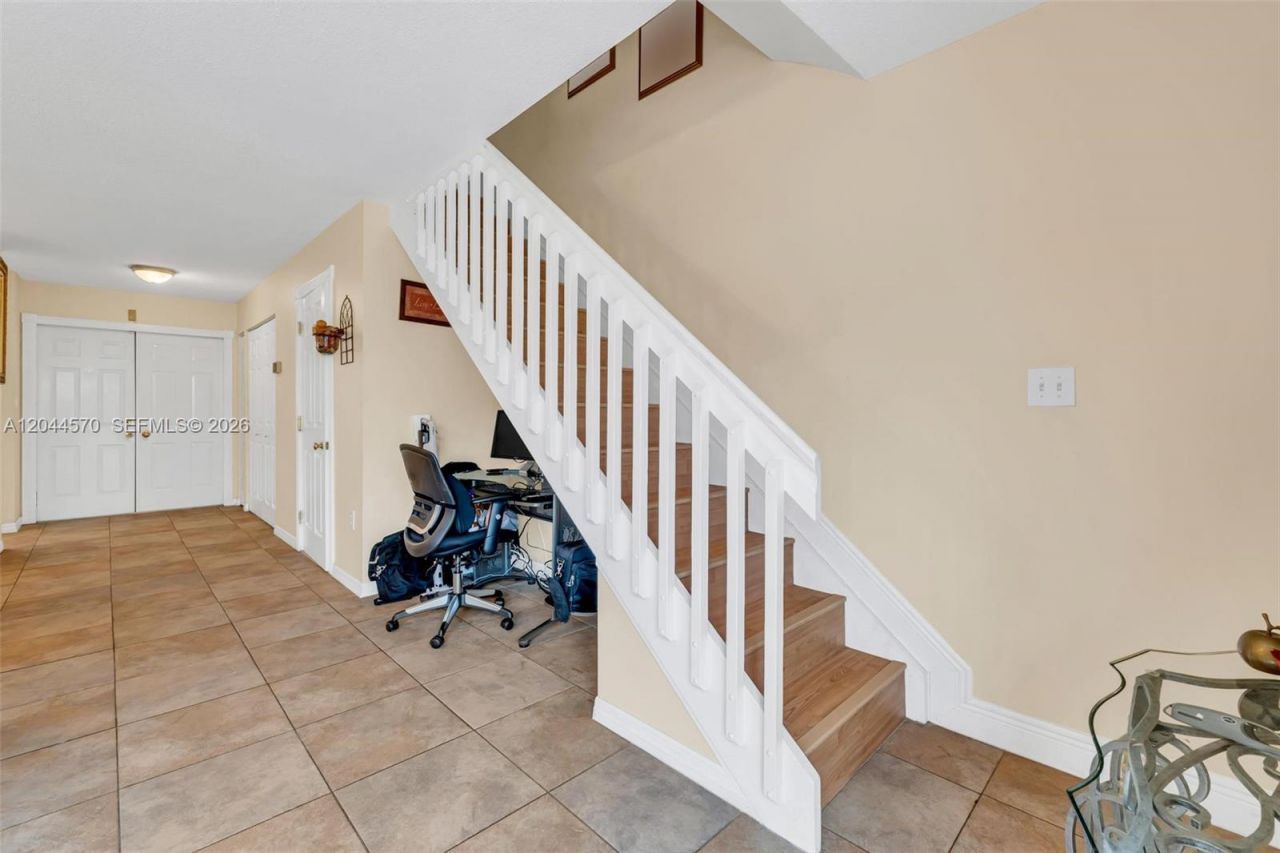 10857 NW 8th St , Pembroke Pines, FL 33026 Photo