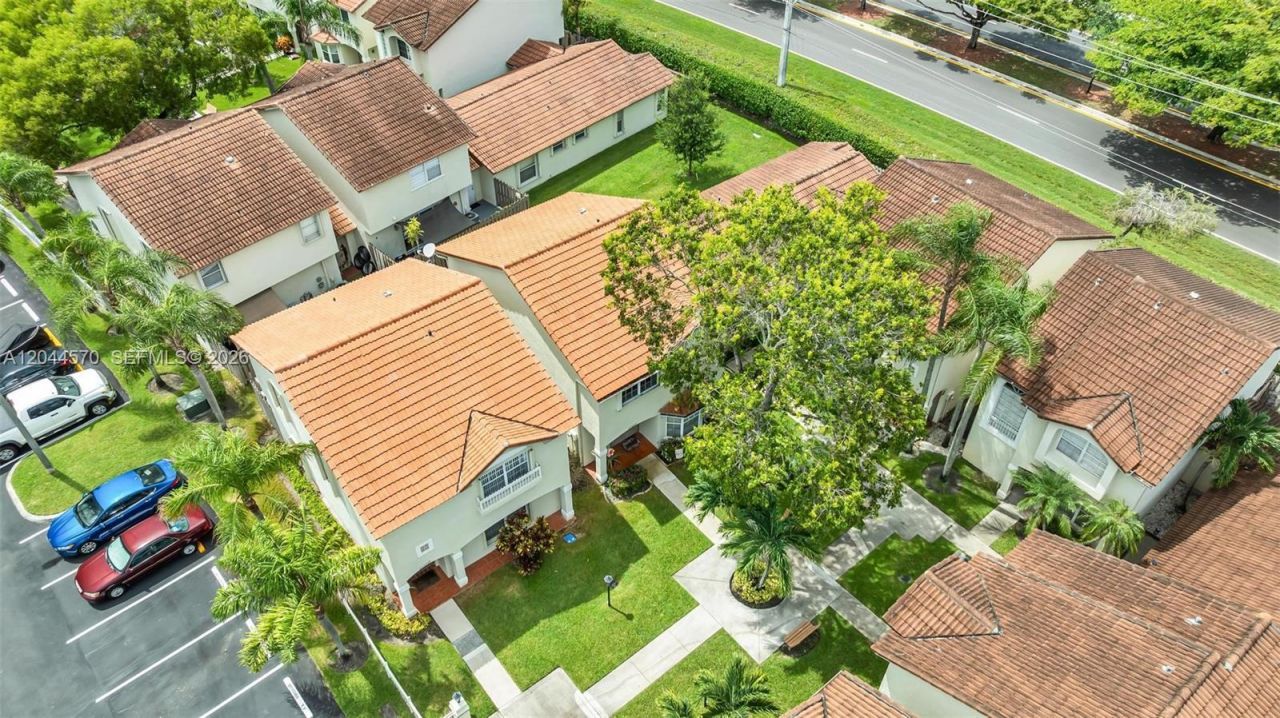 10857 NW 8th St , Pembroke Pines, FL 33026 Photo