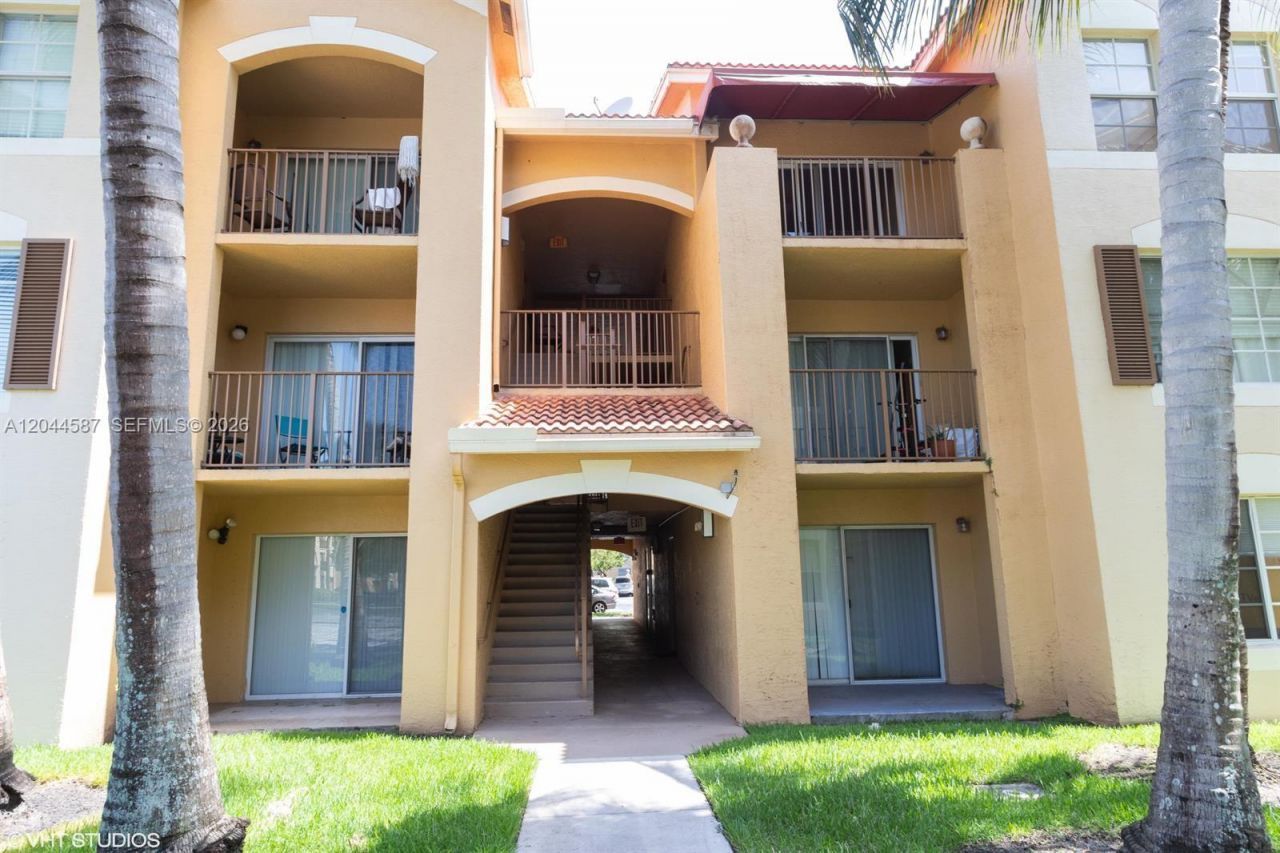 4081 San Marino Blvd, Unit 303, West Palm Beach, FL 33409 Photo