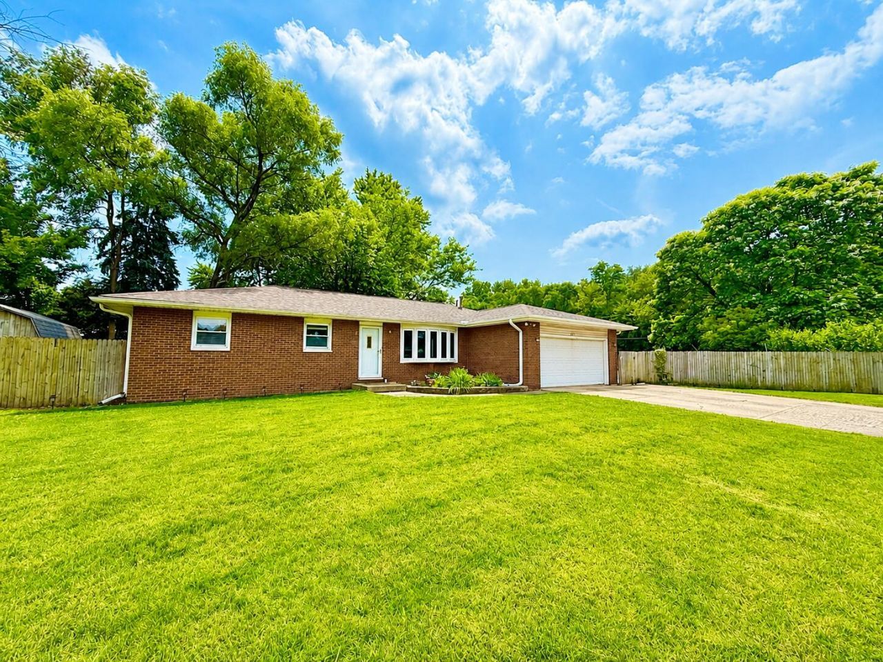 5271 Kings Court, Portage, IN 46368 Main Photo