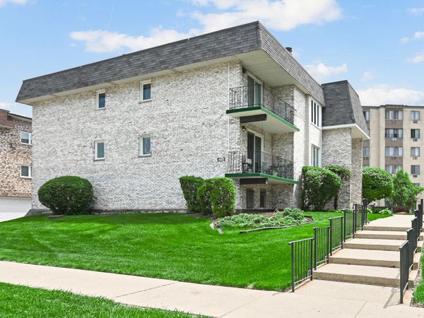 4011 W 97th Street , Unit 2N, Oak Lawn, IL 60453