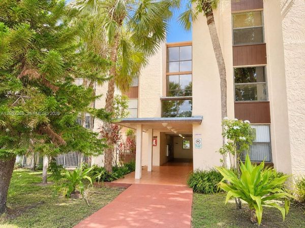 14421 N Kendall Dr , Unit 403M, Miami, FL 33186