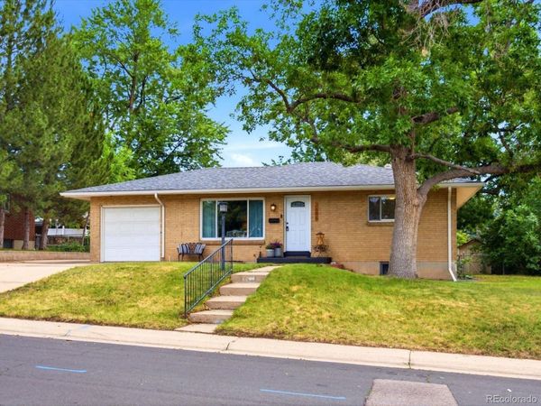 2888 S Zurich Court , Denver, CO 80236