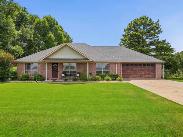 29 N Coker Road , Vilonia, AR 72173