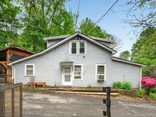 32 Tarbell Road , Bloomingburg, NY 12721
