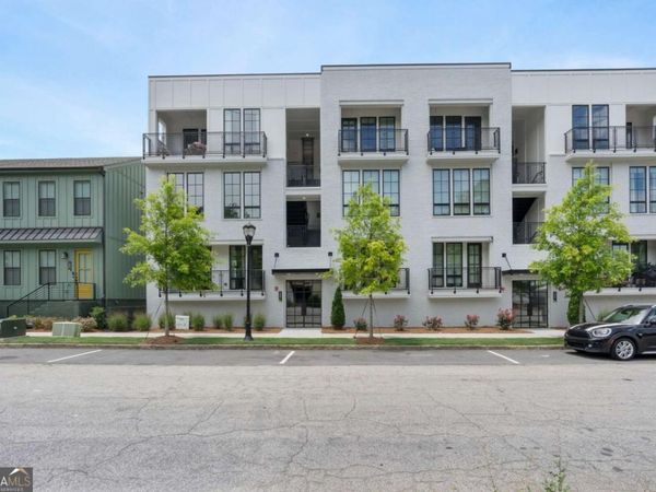989 Bibbs Circle NW, Unit 24, Atlanta, GA 30318