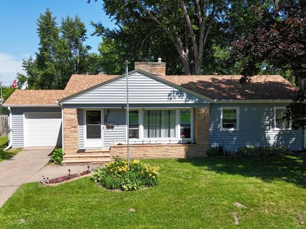 220 Cypress Street S, Cambridge, MN 55008