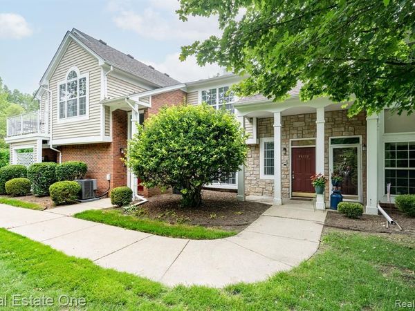 44770 Marigold Drive, Sterling Heights, MI 48314
