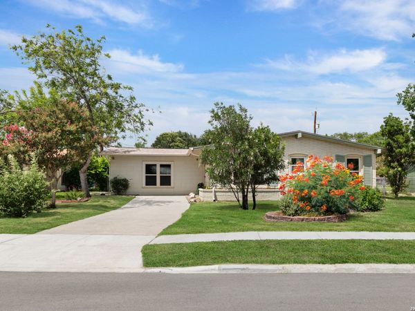 107 SHROPSHIRE DR, San Antonio, TX 78217