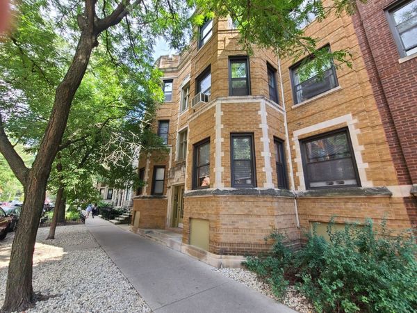 705 W Cornelia Avenue , Unit 3, Chicago, IL 60657