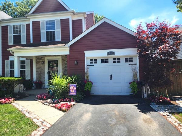 54 Sandhurst Road , Mundelein, IL 60060