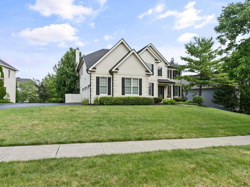 8347 Amberleigh Way, Dublin, OH 43017 Photo 4