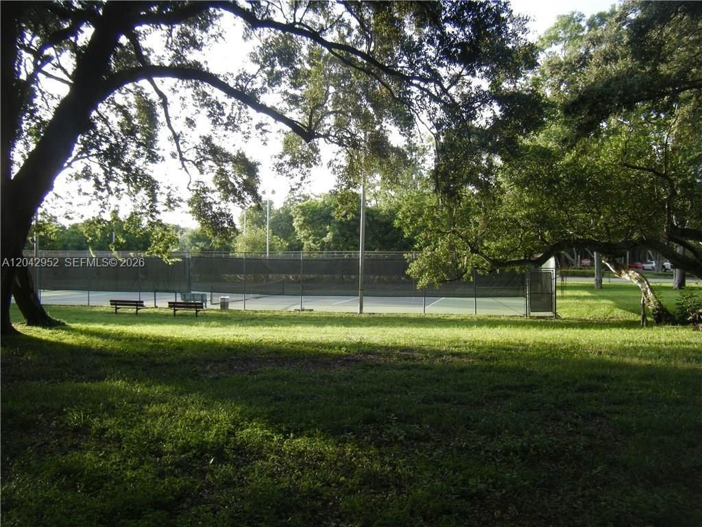9401 Evergreen Pl , Unit 103, Davie, FL 33324 Photo