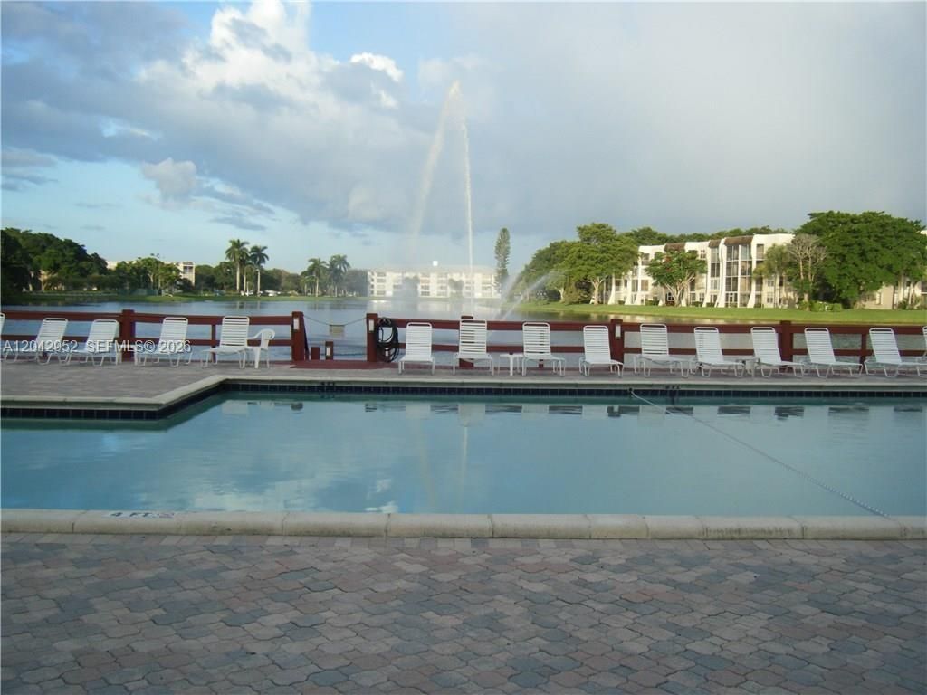 9401 Evergreen Pl , Unit 103, Davie, FL 33324 Photo