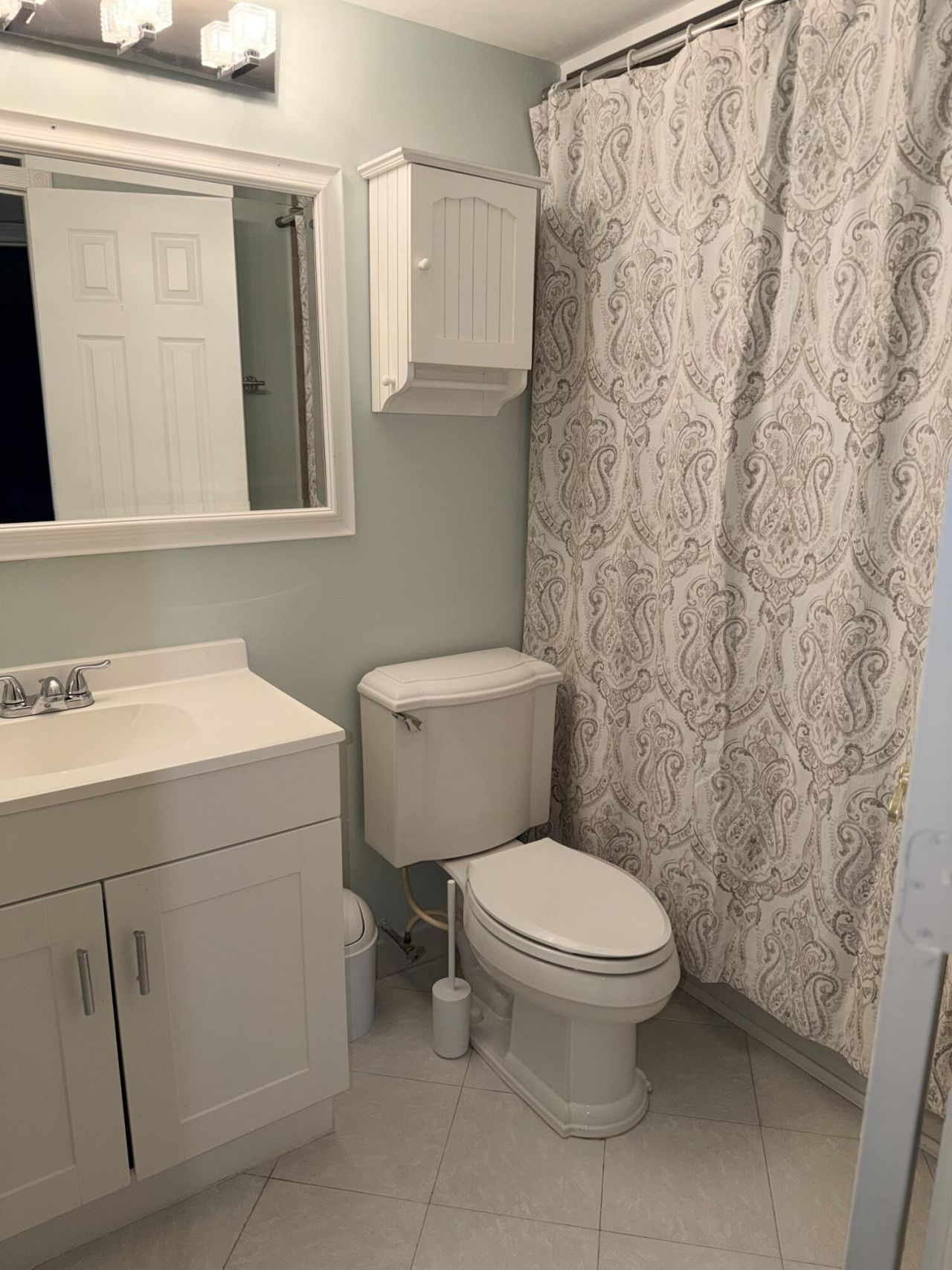 1630 Embassy Drive, Unit 104, West Palm Beach, FL 33401 Photo