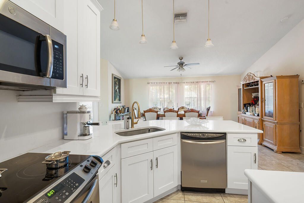 12987 N 66th Place N, The Acreage, FL 33470 Photo