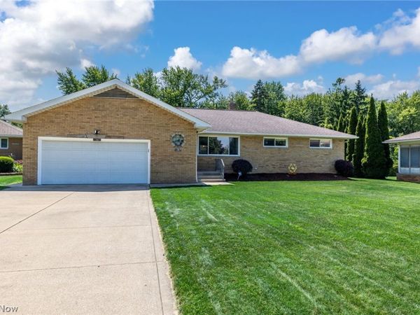 13967 Mohawk Trail , Middleburg Heights, OH 44130