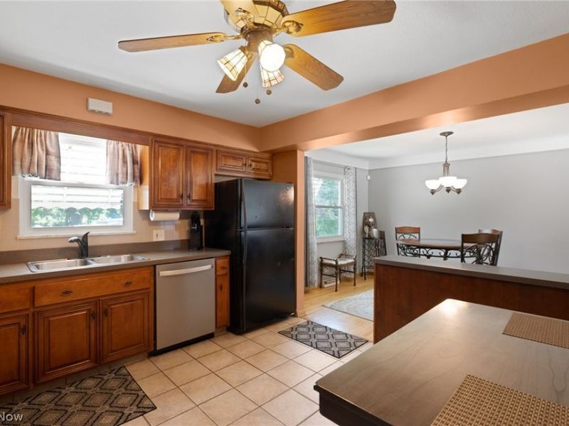 13967 Mohawk Trail, Middleburg Heights, OH 44130 Photo 13