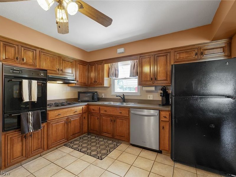 13967 Mohawk Trail, Middleburg Heights, OH 44130 Photo 14