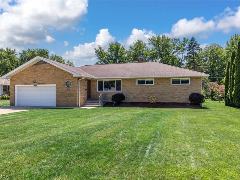 13967 Mohawk Trail, Middleburg Heights, OH 44130 Photo 2
