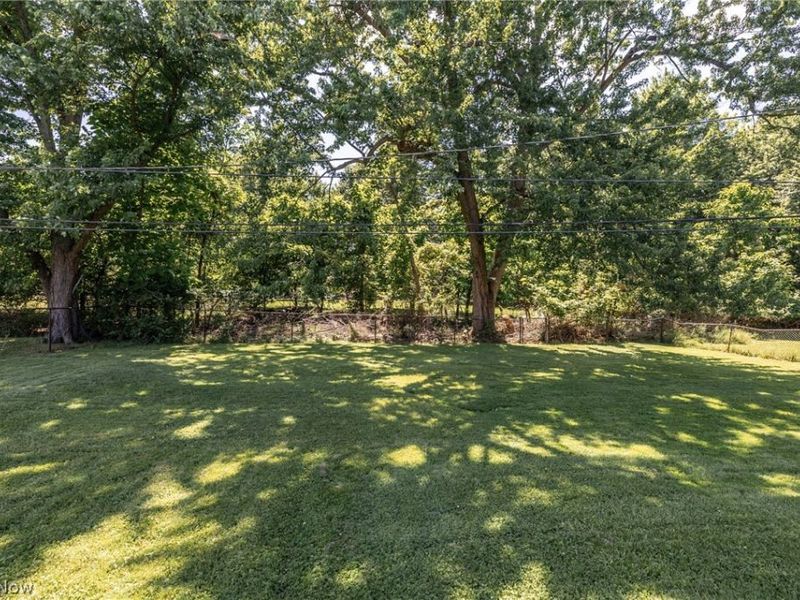 13967 Mohawk Trail, Middleburg Heights, OH 44130 Photo 28