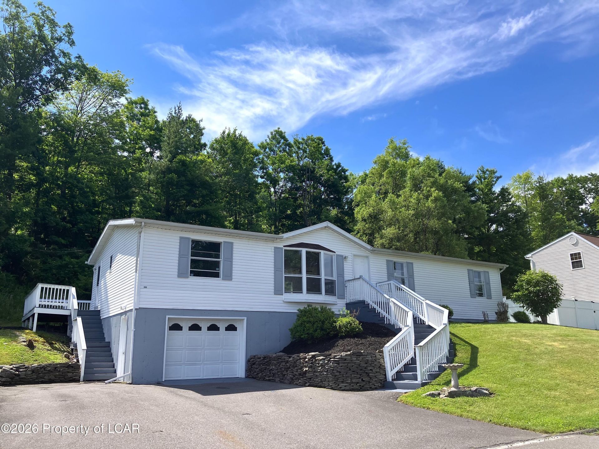 309 Meadowcrest Drive Trucksville, PA 