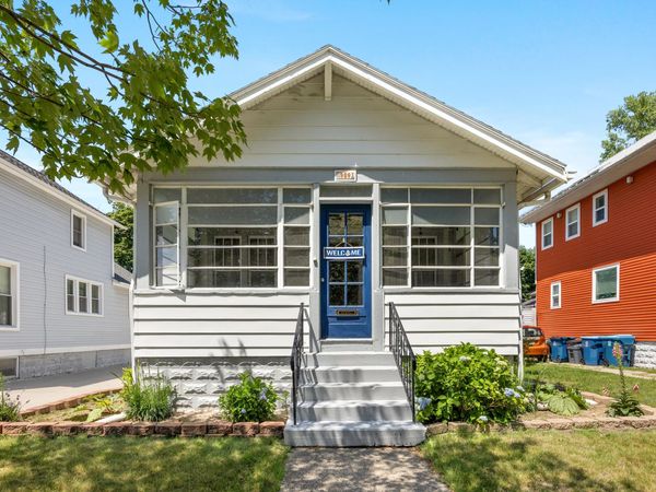 909 Slayton Avenue, Grand Haven, MI 49417