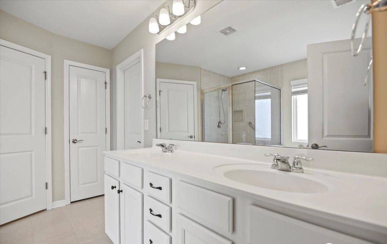 3720 Park Pointe Ave.  Photo 14