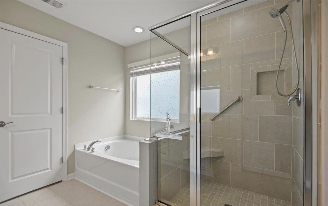 3720 Park Pointe Ave.  Photo 15