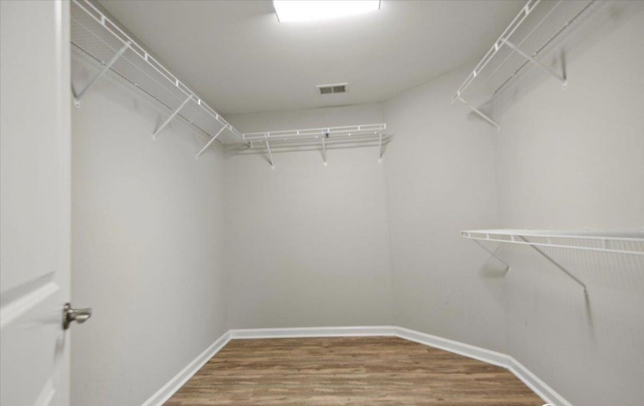 3720 Park Pointe Ave.  Photo 16