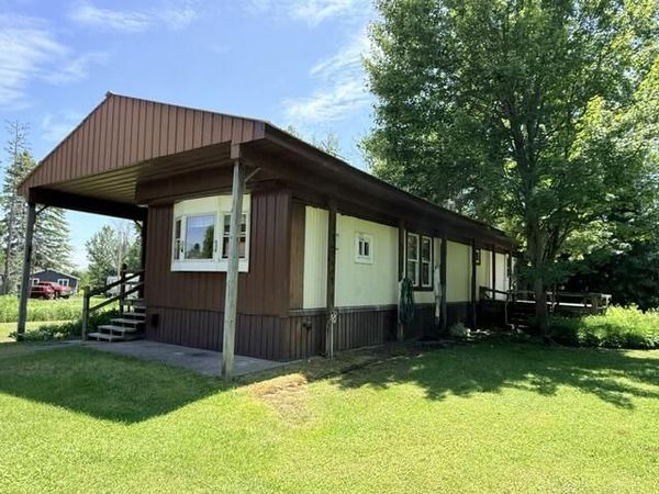 14790 S Scenic DR, Barbeau, MI 49710